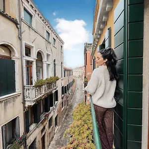 Hinc Domus - Historical Center Guest house Venice