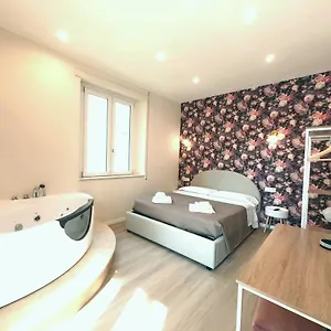 *** Oda ve Kahvaltı Aurelia Garden İtalya