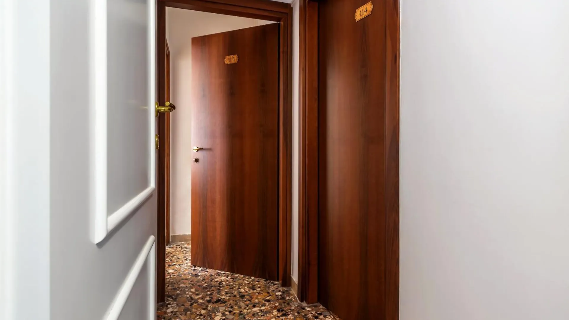 Hotel Casa Boccassini Venedig 0*,