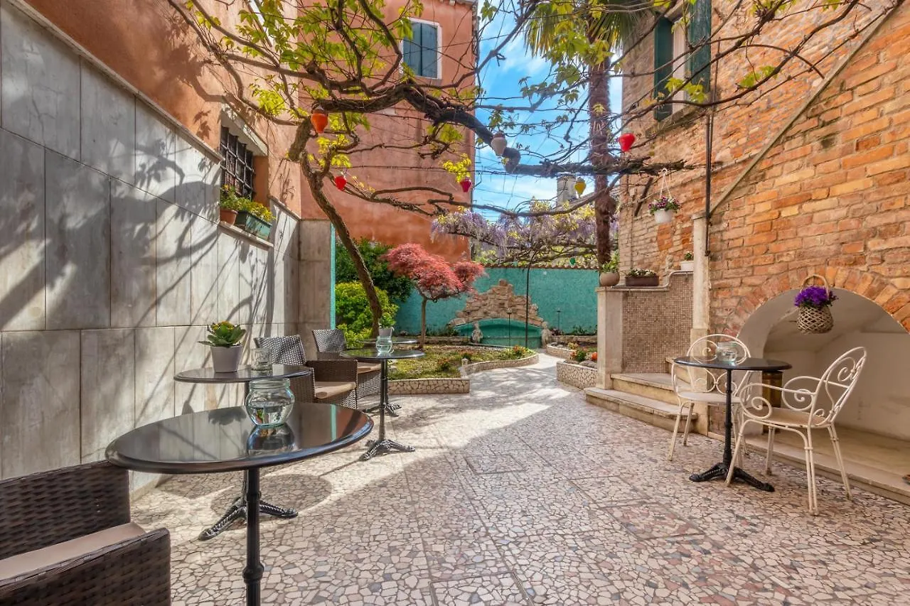 Hotel Casa Boccassini Venedik