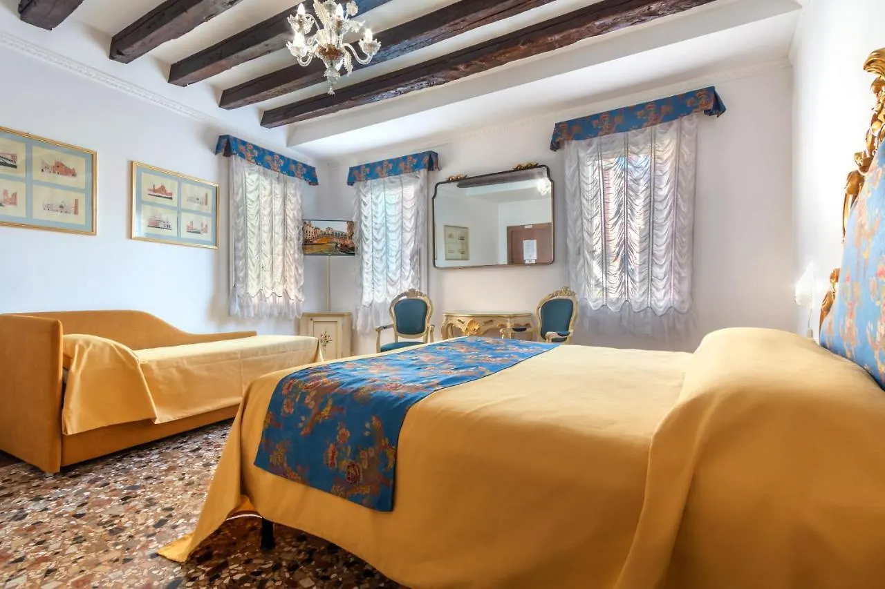 Hotel Casa Boccassini Venedik