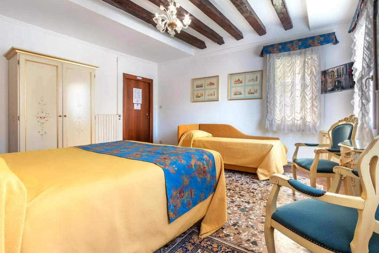 Hotel Casa Boccassini Venedik