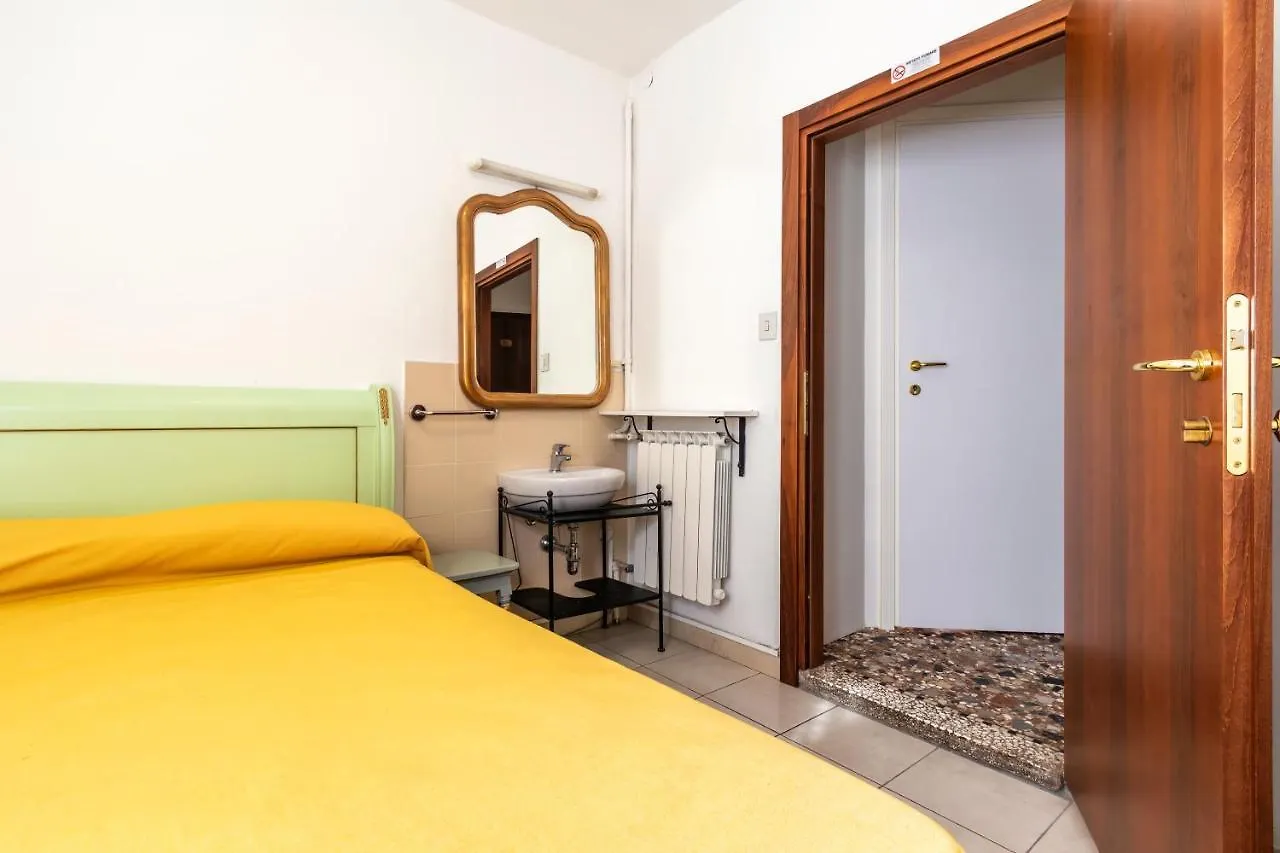 Hotel Casa Boccassini Venedik 0*,  İtalya