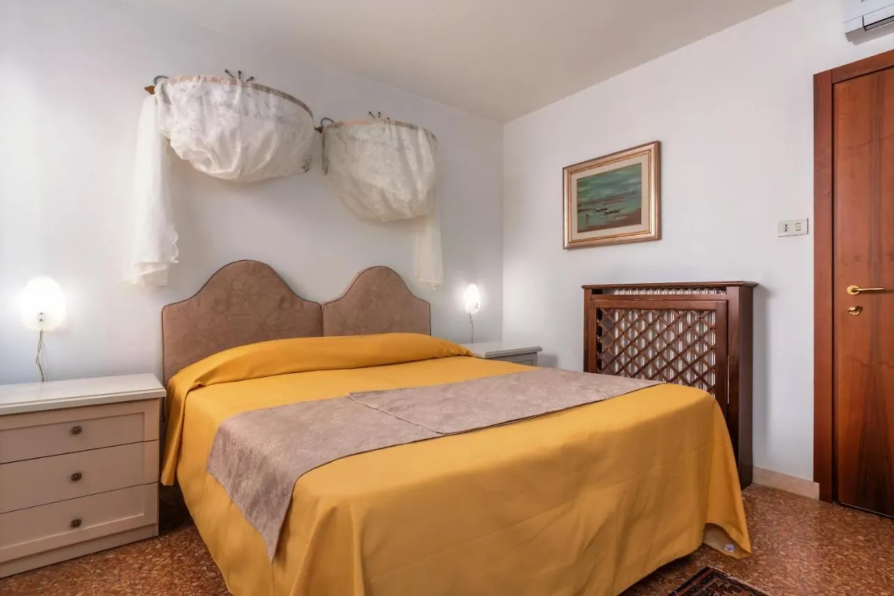 Hotel Casa Boccassini Venedik 0*,